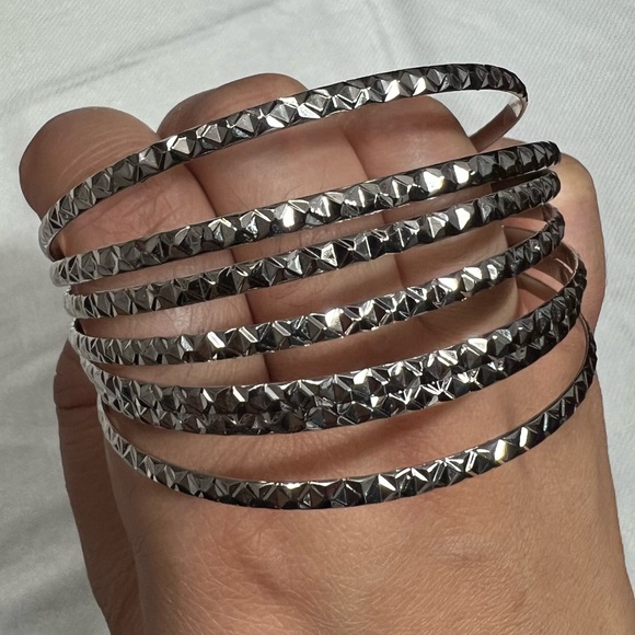 Beautiful Girls Silver 7 pcs Bangle Set - Picture 4 of 8